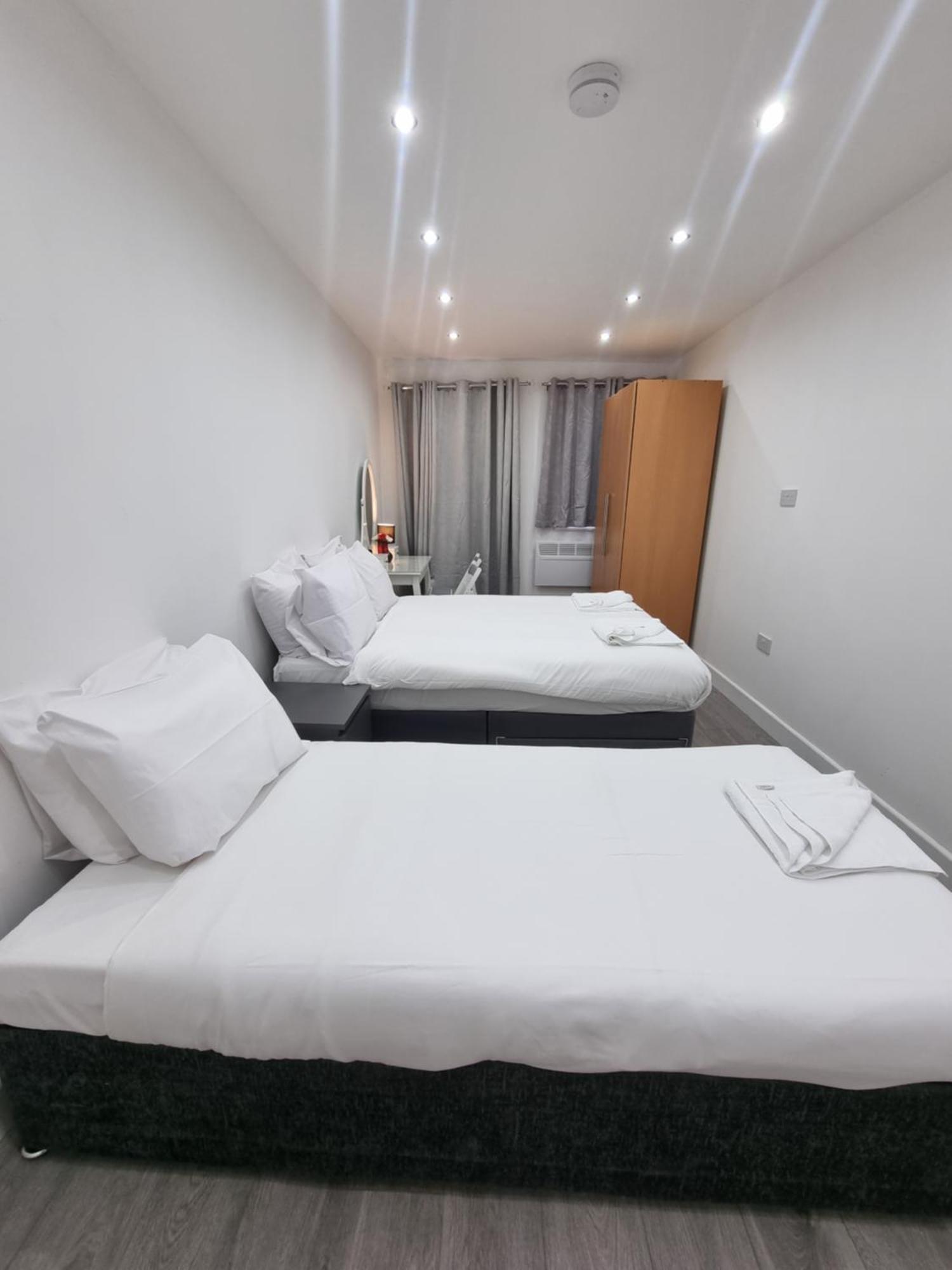 Brand New Studios In London Borough of Harrow Exterior foto