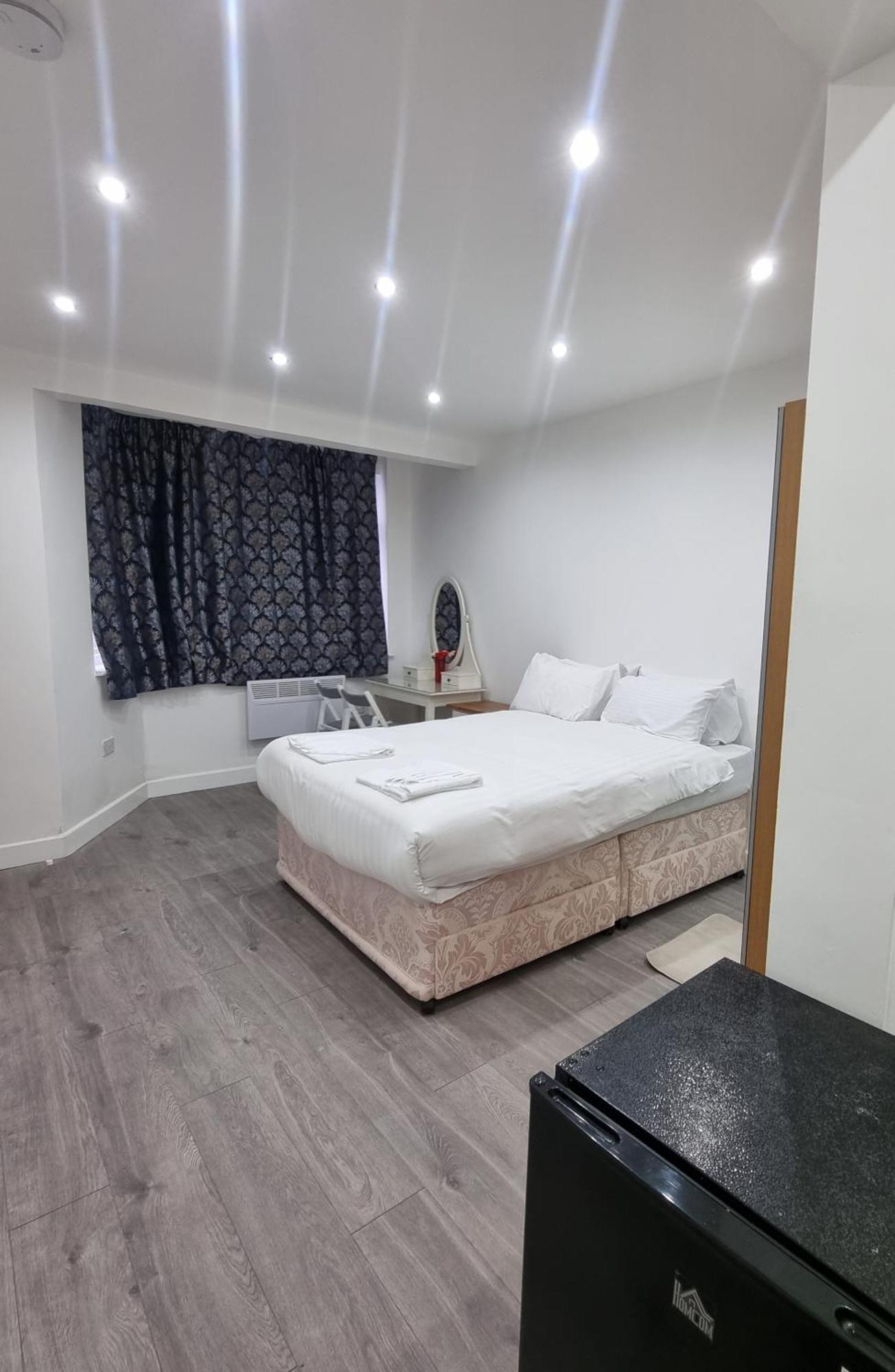 Brand New Studios In London Borough of Harrow Exterior foto