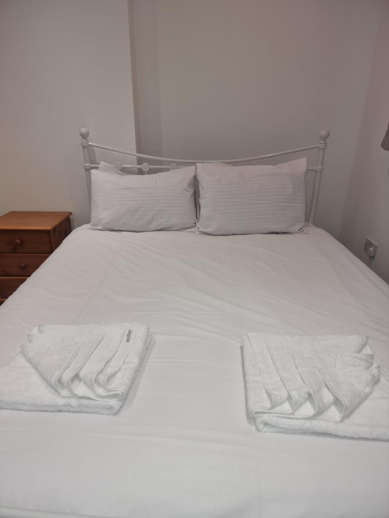 Brand New Studios In London Borough of Harrow Exterior foto