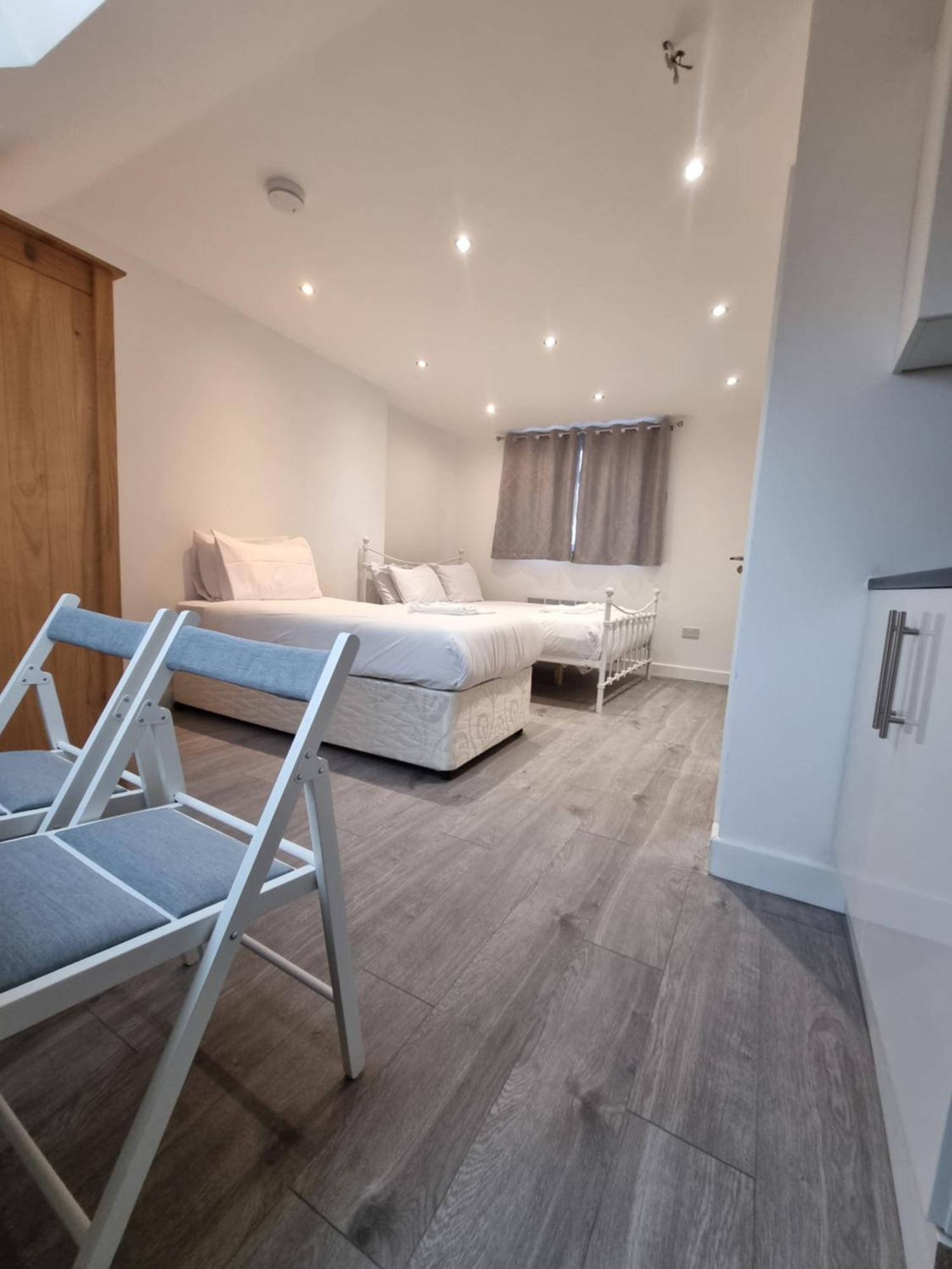 Brand New Studios In London Borough of Harrow Exterior foto
